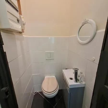 Appartement Intra Muros 8 Personnes Climatise Wifi Stationnement Facile Avignon Exterior photo