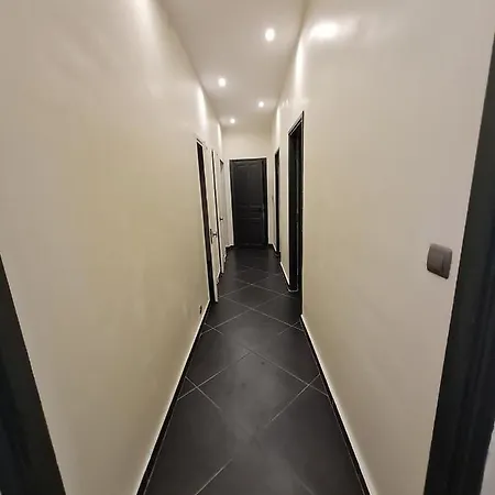 Appartement Intra Muros 8 Personnes Climatise Wifi Stationnement Facile Avignon Exterior photo