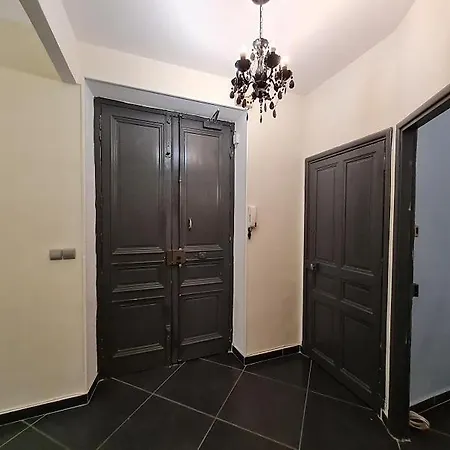 Appartement Intra Muros 8 Personnes Climatise Wifi Stationnement Facile Avignon Exterior photo