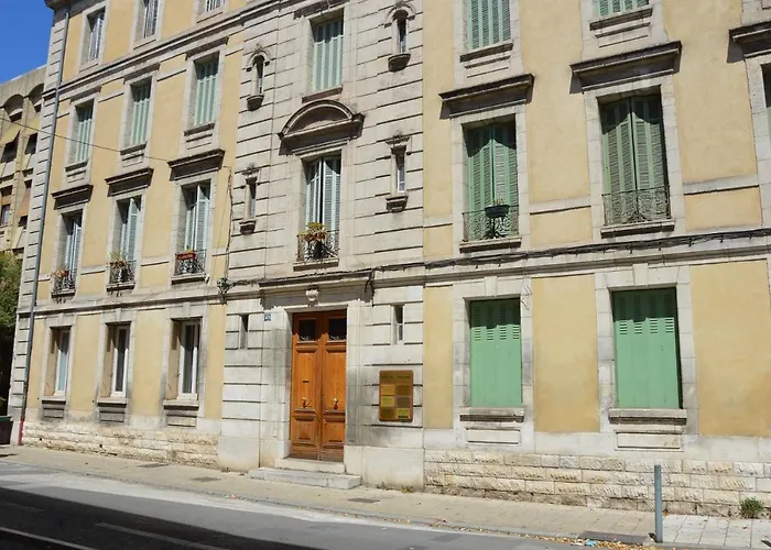 Appartement Intra Muros 8 Personnes Climatise Wifi Stationnement Facile