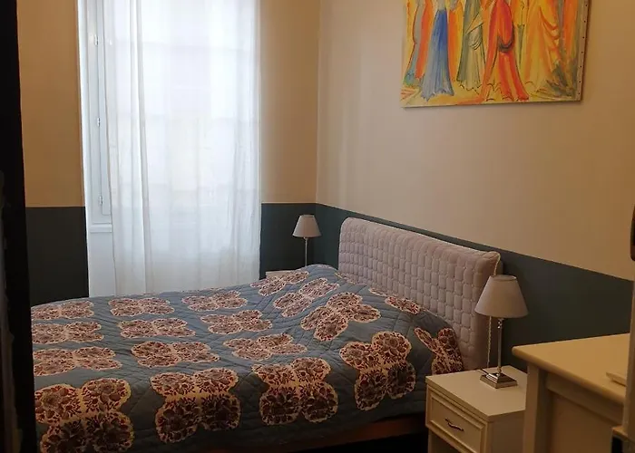 Appartement Intra Muros 8 Personnes Climatise Wifi Stationnement Facile