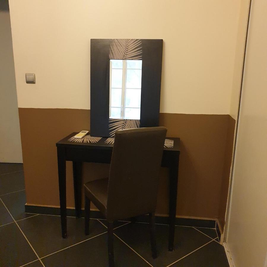 Intra Muros 8 Personnes Climatise Wifi Stationnement Facile *